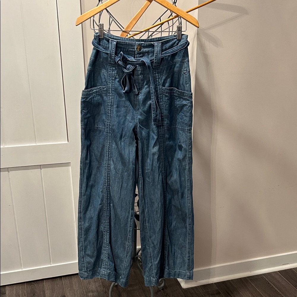 NWOT Women's Blue Wide-Leg Jeans